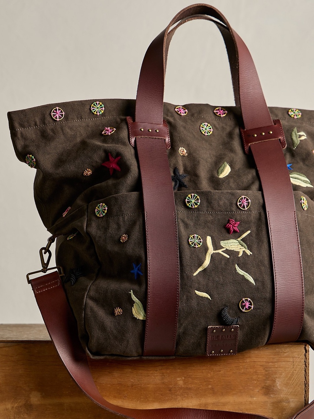 Free People The Falls x We The Free Long Weekend Bag in Olive Green NWT - Picture 2 of 8